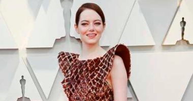 "Louis Vuitton" كلمة السر فى إطلالة إيما ستون البراقة فى حفل الأوسكار