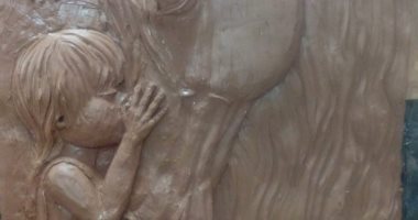 "شروق" بنت المنيا تشارك بأعمالها فى النحت: الأولى على دفعتى 
