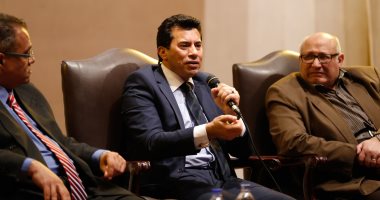 صور.. وزير الرياضة يفتتح اللقاء المفتوح للطلاب بجامعة عين شمس