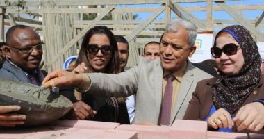 محافظ المنوفية يضع حجر أساس إنشاء جناح توسعة مدرسة الاستقلال الابتدائية بمنوف