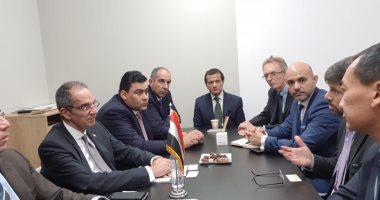 وزير الاتصالات يلتقى بقادة الاتصالات الدوليين لبحث تنفيذ التحول الرقمى