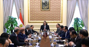 صور.. رئيس الوزراء يتابع مع أعضاء "تصديرى الحاصلات الزراعية" سبل مضاعفة الصادرات