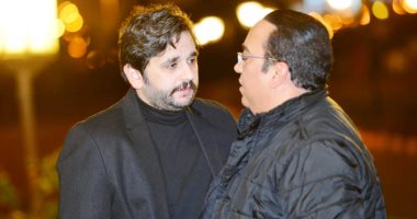 صور.. مصطفى خاطر  يتلقى عزاء والدته بمسجد الشرطة فى أكتوبر 