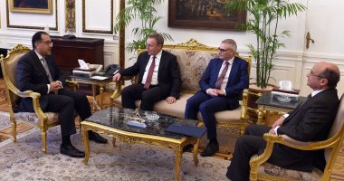 صور.. رئيس البرلمان الألمانى لـ مدبولى: العلاقات المصرية الألمانية فى أفضل حالاتها
