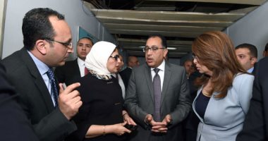 مصطفى مدبولى يلتقي غادة والى لمتابعة إجراء البحث الاجتماعي لضحايا حريق محطة مصر