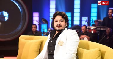 "بتاع النعناع" مصطفى حجاج ضيف هشام عباس بـ"شريط كوكتيل".. الليلة
