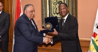 رئيس الرقابة الإدارية يلتقى وفدا من المجلس الاستشارى لمكافحة الفساد بالاتحاد الأفريقى