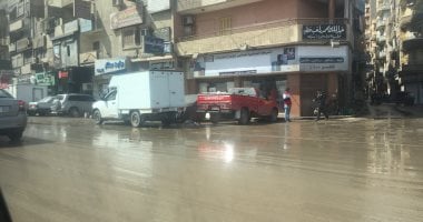 8 خطوات تنجيك من حوادث انزلاق السيارات على الطرق بسبب الأمطار