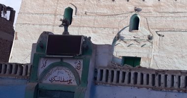 صور.. "أولياء مركز قوص" حراس الصوفية فى حب آل البيت ونقباء الصعيد.. 150 مقامًا لأولياء الله الصالحين بمختلف أنحاء المركز.. التبرك وطلب الدعاء وإقامة الموالد وشد الرحال وعمل "البسلة" أبرز الطقوس