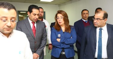 صور.. غادة والى تزور مصابى حادث القطار بمعهد ناصر وتوجه بصرف إعانات عاجلة