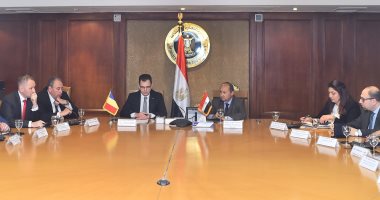 صور.. مباحثات مكثفة لوزير التجارة ونظيره الرومانى لتعزيز التعاون الاقتصادى المشترك 