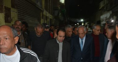 محافظ الجيزة يتفقد العقارات المجاورة لعقار بولاق الدكرور المنهار ويوجه بترميمها