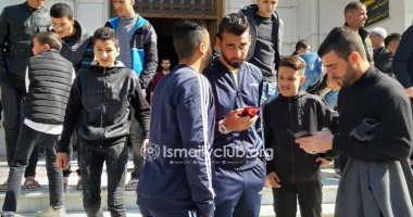 صور.. باهر المحمدى مدافع الإسماعيلى يخطف أنظار الجزائرين 