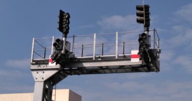 "النقل" تعلن التشغيل التجريبى لنظم كهربة إشارات برج كفر الزيات