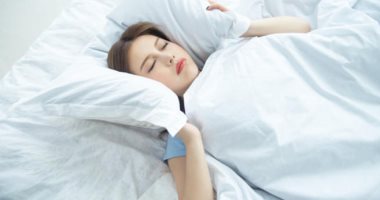 أكل الشطة والشات قبل النوم.. 4 أسباب للكوابيس