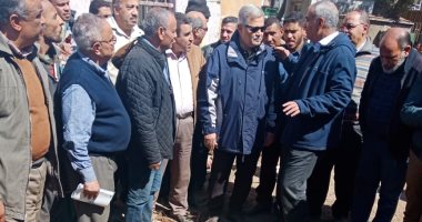 رئيس القابضة لمياه الشرب يتابع أعمال تحويلات المرافق بالجيزة.. صور 