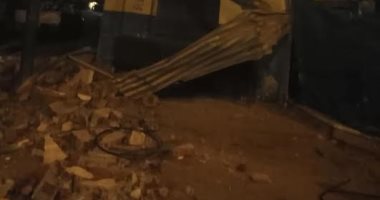 انهيار بلكونة منزل بالمحلة ولجنة هندسية لمعاينته