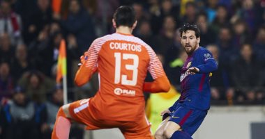 ميسى جلاد كورتوا قبل كلاسيكو برشلونة ضد ريال مدريد.. فيديو
