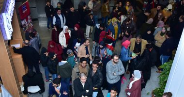 صور.. أولى ليالى مسرحية أشرف عبد الباقى جريما فى المعادى ببورسعيد  