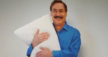 "واقف فى عز البرد وحاضن وسادة".. حكاية إعلان أرعب سكان ولاية مينيسوتا الأمريكية