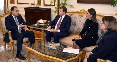 رئيس الوزراء يلتقى النائب الأول لرئيس البنك الأوروبى لإعادة الإعمار والتنمية