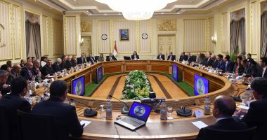 صور.. رئيس الوزراء يلتقى ممثلى 40 شركة أمريكية تعمل فى مصر