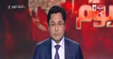 خالد أبو بكر يناشد وزارة التضامن إنقاذ مشردين يبيعون المناديل بالشوارع