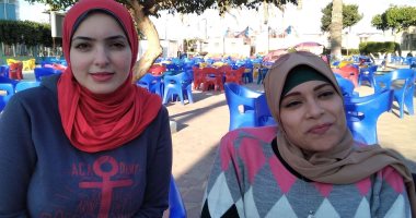 فتيات بكفر الشيخ تنظمن المعارض لتوفير السلع بسعر الجملة لمساعدة ربات المنازل