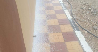 صور.. تساقط أمطار وثلوج بمناطق وسط سيناء