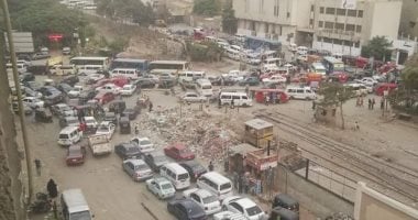 شكوى من فوضى وزحام مرورى بمزلقان عين شمس
