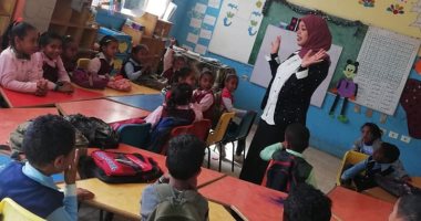 صور.. "صحة أسوان" تنظم ندوات توعية بأمراض التقزم والأنيميا لتلاميذ مدارس إدفو