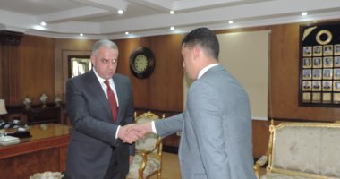 صور.. مدير أمن الفيوم يكرم عددا من الضباط والجنود والخفراء