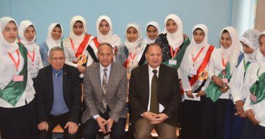 فيديو وصور.. محافظ الفيوم ونائب وزير التعليم يفتتحان "ملتقى التوجيه الوظيفى الخامس"