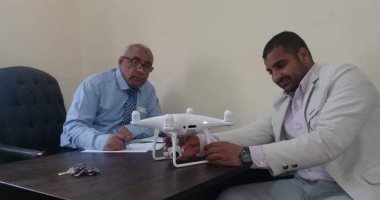 صور.. جمارك سفاجا تضبط طائرة تجسس وشاشات كمبيوتر قبل تهريبها جمركياً