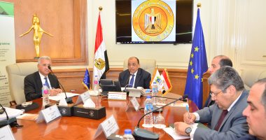 صور.. وزير التنمية المحلية: الحكومة تدرس ملف الاستثمار فى المخلفات.. شعراوى: الاشتراك مع القطاع الخاص فى إدارة المنظومة لحل المشكلة.. وخبراء وكالة حماية البيئة الاسكتلندية: مصر تتبنى معايير دولية