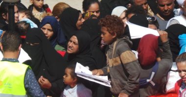 إقبال على مستشفى الخير العائم بأسوان.. ومواطنون: وفروا علينا مشقة السفر