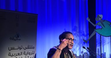 شاعر تونسى يهدى أمسية "أصوات من الشعر الأفريقى" إلى حجاج أدول.. صور