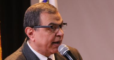 "القوي العاملة": تعريف العامل بحقوقه وواجباته فى قوانين العمل بالدول العربية قبل سفره