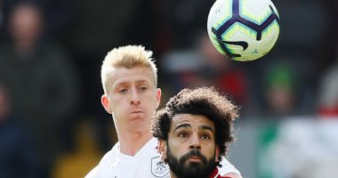 محمد صلاح يصنع هدفا فى فوز ليفربول على بيرنلى 4 - 2.. فيديو
