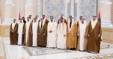 صور.. الشيخ محمد بن زايد يستقبل الأعضاء الجدد للمجلس التنفيذى لإمارة أبوظبى