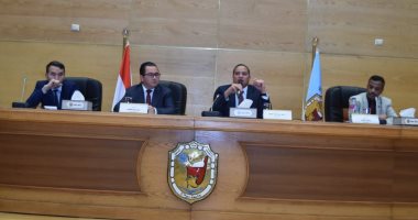 سفير "كازاخستان" من جامعة سوهاج: مصر تلعب دورا محوريا بالعالم أجمع