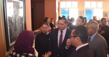 سفير "كازاخستان" يزور متحف سوهاج ويتعرف على ملامح التاريخ المصرى 
