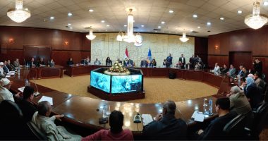 محافظ البحيرة: مشروع تطوير الرى الحقلى يساهم فى زيادة الإنتاج 20%