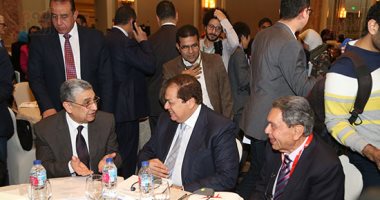مميش: تدشين شركة لتوصيل مرافق للمشروعات بمحور قناة السويس