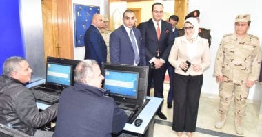 وزيرة الصحة تتفقد لجان اختبارات الفرق الطبية العاملة بالتأمين الصحى الجديد