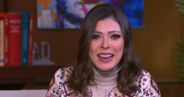 "كلام ستات".. شركة طيران تلغي شرط "المكياج" على المضيفات