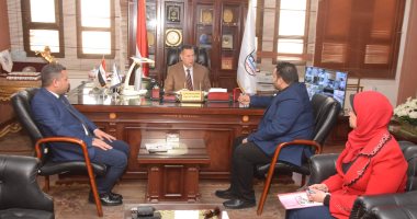 محافظ بنى سويف يبحث مع وفد صندوق تحيا مصر إطلاق مبادرة "نور حياة"