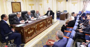"شكاوى البرلمان" توافق على 9 اقتراحات برغبة لتأهيل وتطوير الطرق والمزلقانات