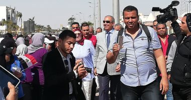 فيديو وصور.. محافظ البحر الأحمر يطلق إشارة بدء مارثون جرى احتفالا بعيد المرأة
