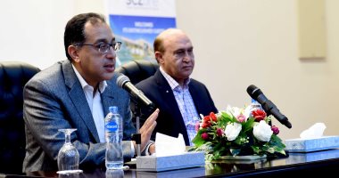 رئيس الوزراء يجتمع بالمطورين خلال زيارته للمنطقة الاقتصادية لقناة السويس
